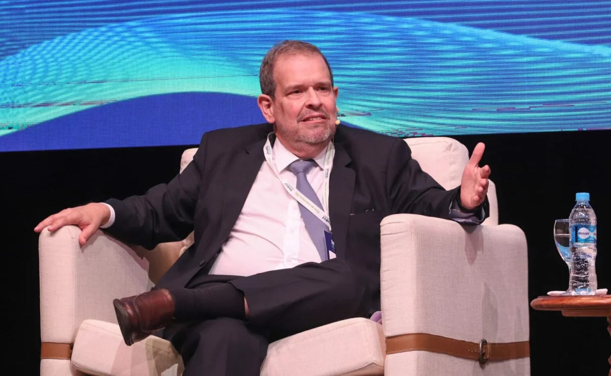 Ferreira advirtió que la volatilidad del dólar resta competitividad al campo y plantea un desafío para Paraguay