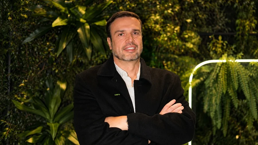 La caída del dólar se llevó los márgenes de la ganadería y limita nuevas inversiones, advirtió Carlos Mangabeira
